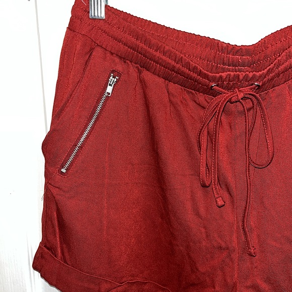 Forever21 Rust Red High Rise Shorts with Side Zippers NWT — Large - Picture 1 of 5